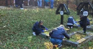 Uczniowie uporządkowali cmentarz wojenny - zdjęcie 3