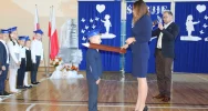 Święto szkoły: pamięć o bohaterach i ślubowanie pierwszoklasistów (ZDJĘCIA) - zdjęcie 5
