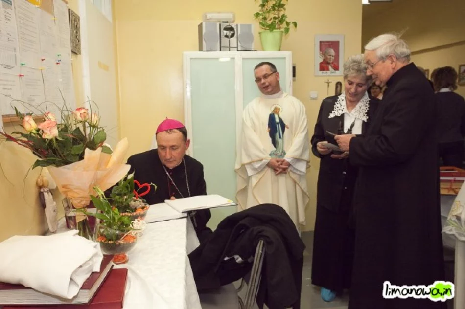 Biskup u chorych - zdjęcie 2