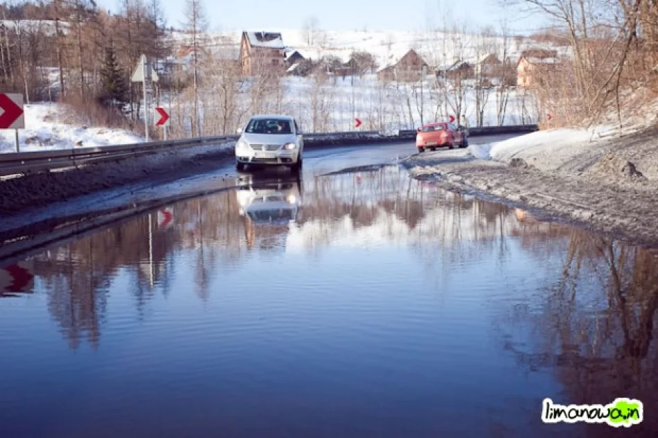 Niebezpiecznie zalana droga - zdjęcie 4