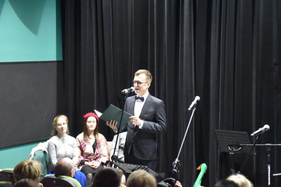 Niesamowity wieczór wypełniony poezją i muzyką w sali kameralnej LDK - zdjęcie 10