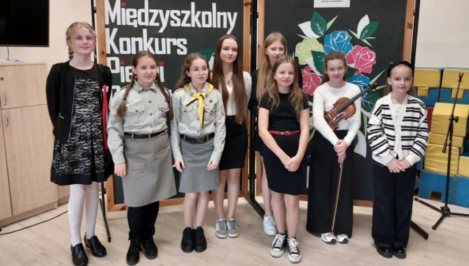 Międzyszkolny Konkurs Pieśni i Piosenek Niepodległościowych w ZSP Nr 4 w Limanowej - zdjęcie 1