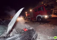 Płonęła komora silnika volkswagena - zdjęcie główne