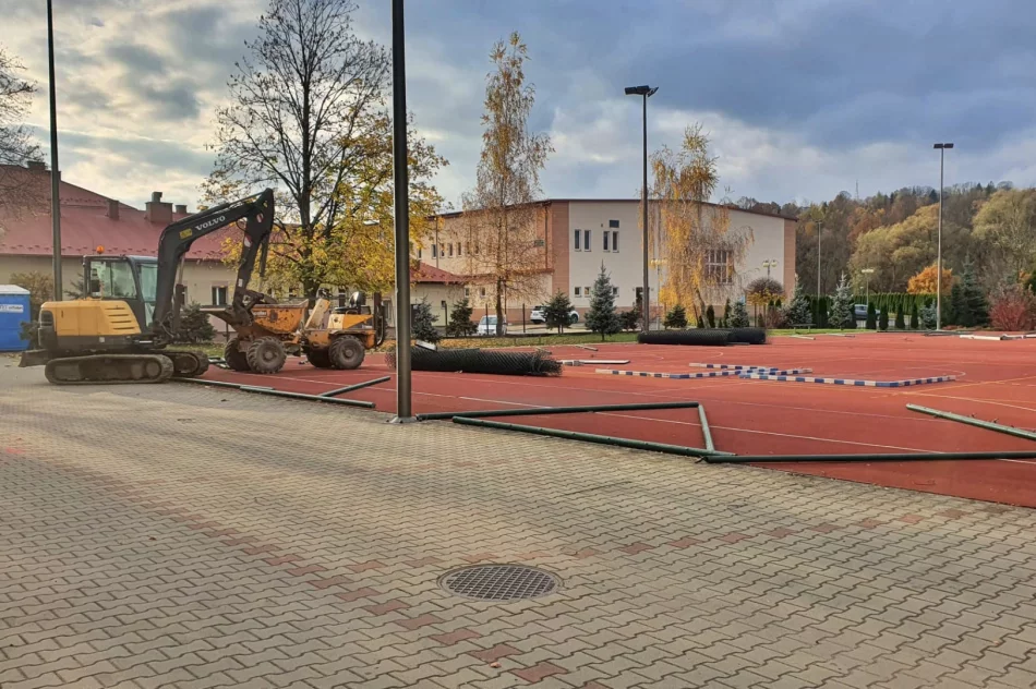Ruszyła budowa zadaszenia szkolnego boiska  - zdjęcie 3