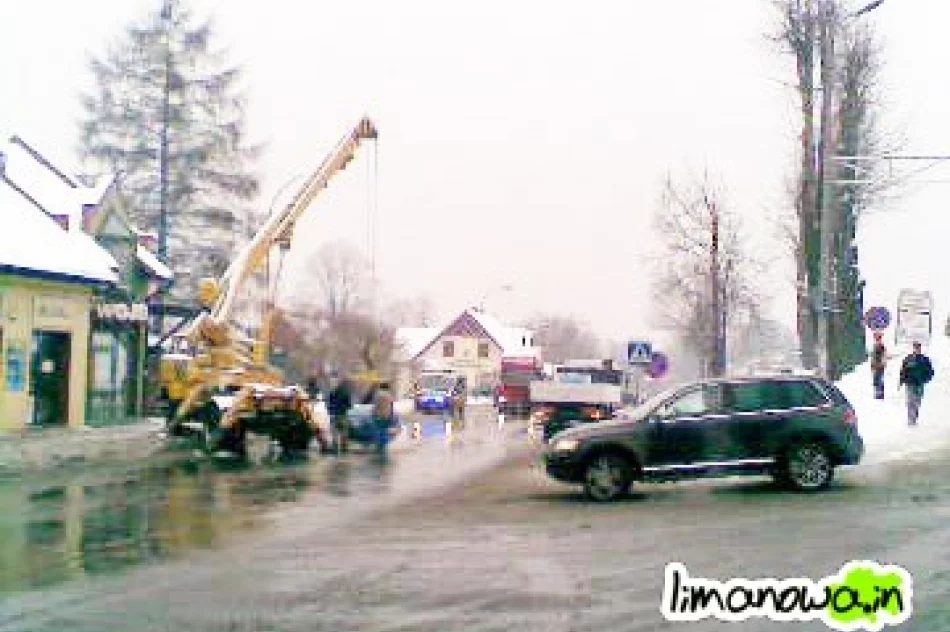 Blacha spadła z ciężarówki - zdjęcie 3