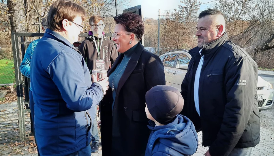 Kolejna udana kwesta na rzecz ratowania zabytkowych nagrobków w Łososinie Górnej - zdjęcie 1
