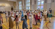 ,,Każdy może Świętym być” – „Bal wszystkich świętych” w SP Nr 2 - zdjęcie 3
