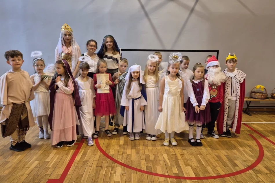 ,,Każdy może Świętym być” – „Bal wszystkich świętych” w SP Nr 2 - zdjęcie 14