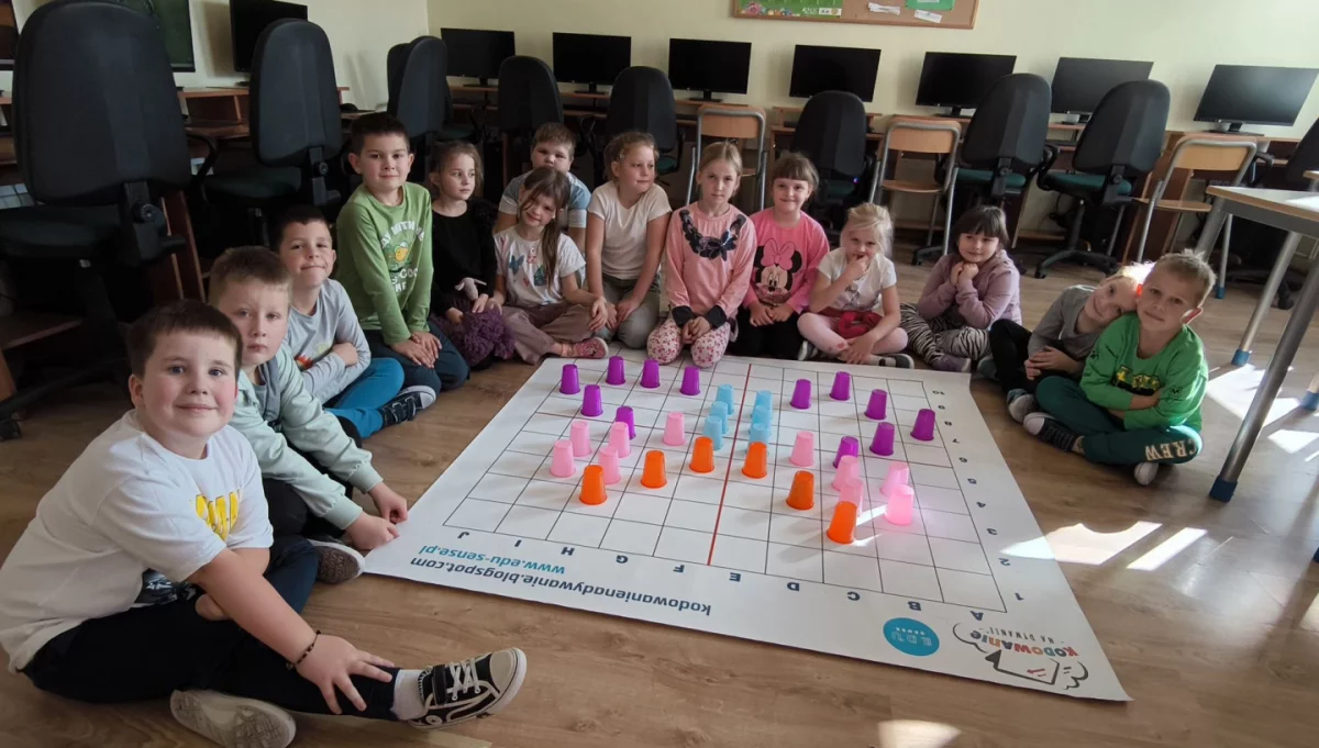 Programuj, twórz, odkrywaj! Code Week 2024 w Szkole Podstawowej im. Marii Dąbrowskiej w Nowym Rybiu