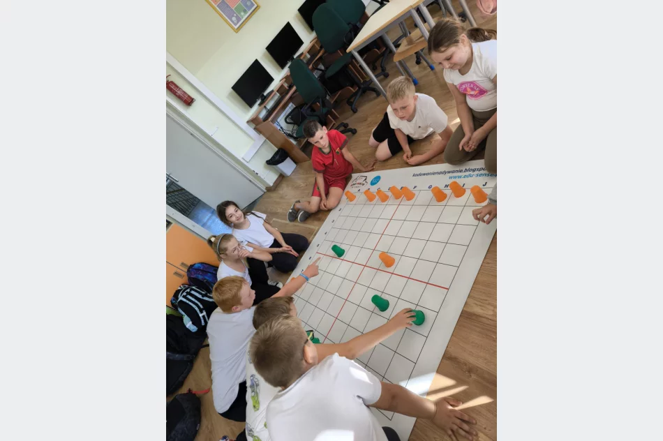 Programuj, twórz, odkrywaj! Code Week 2024 w Szkole Podstawowej im. Marii Dąbrowskiej w Nowym Rybiu - zdjęcie 4
