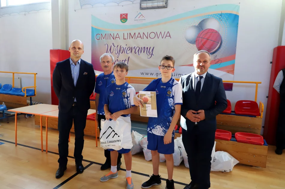 Rupniów i Mordarka na podium w Mistrzostwa Gminy Limanowa w Koszykówce 3x3 Chłopców - zdjęcie 20