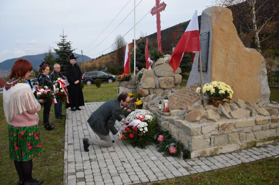 Uroczystości upamiętniające 80. rocznicę pacyfikacji wsi  - zdjęcie 3