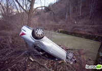 Zatrzymali się przed rzeką... na dachu - zdjęcie główne