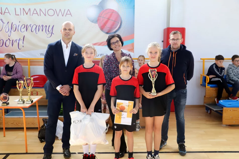 Siekierczyna i Mordarka wygrywa Mistrzostwa Gminy Limanowa w Koszykówce 3x3 Dziewcząt - zdjęcie 16