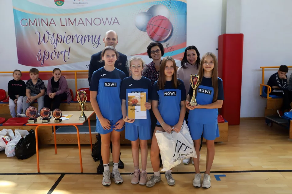 Siekierczyna i Mordarka wygrywa Mistrzostwa Gminy Limanowa w Koszykówce 3x3 Dziewcząt - zdjęcie 18