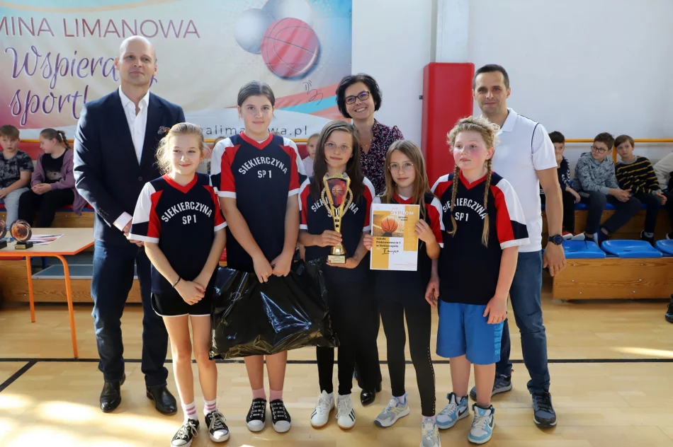 Siekierczyna i Mordarka wygrywa Mistrzostwa Gminy Limanowa w Koszykówce 3x3 Dziewcząt - zdjęcie 19