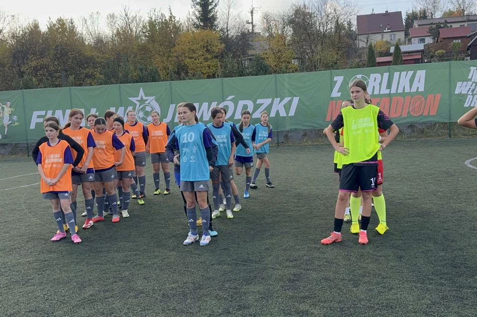 Na orlikach limanowskich odbył się Wojewódzki Finał Turnieju „Z Orlika na Stadion” - zdjęcie 5