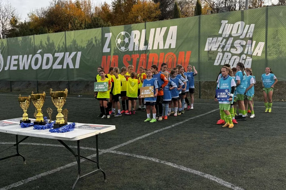Na orlikach limanowskich odbył się Wojewódzki Finał Turnieju „Z Orlika na Stadion” - zdjęcie 20
