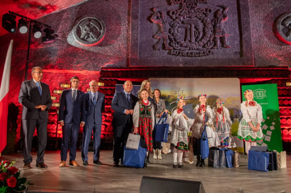 Marlena Wardęga z Siekierczyny laureatką PIERWSZEGO MIEJSCA w konkursie zaŚPIEWAJ I TY NIEPODLEGŁEJ! - zdjęcie 5