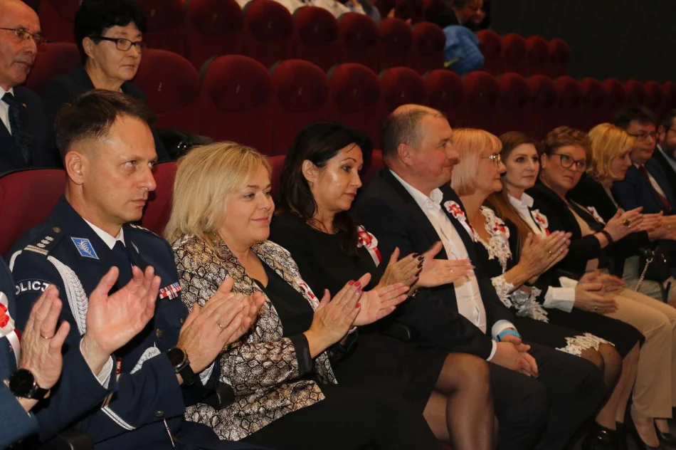 Uroczysta sesja Rady Miasta Limanowa z okazji Święta Niepodległości - zdjęcie 14