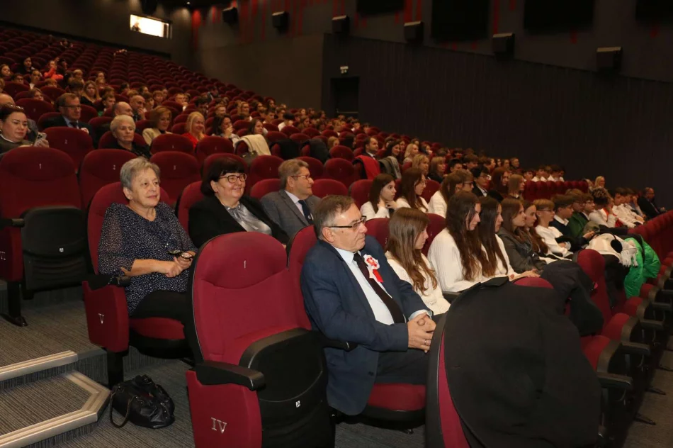 Uroczysta sesja Rady Miasta Limanowa z okazji Święta Niepodległości - zdjęcie 15