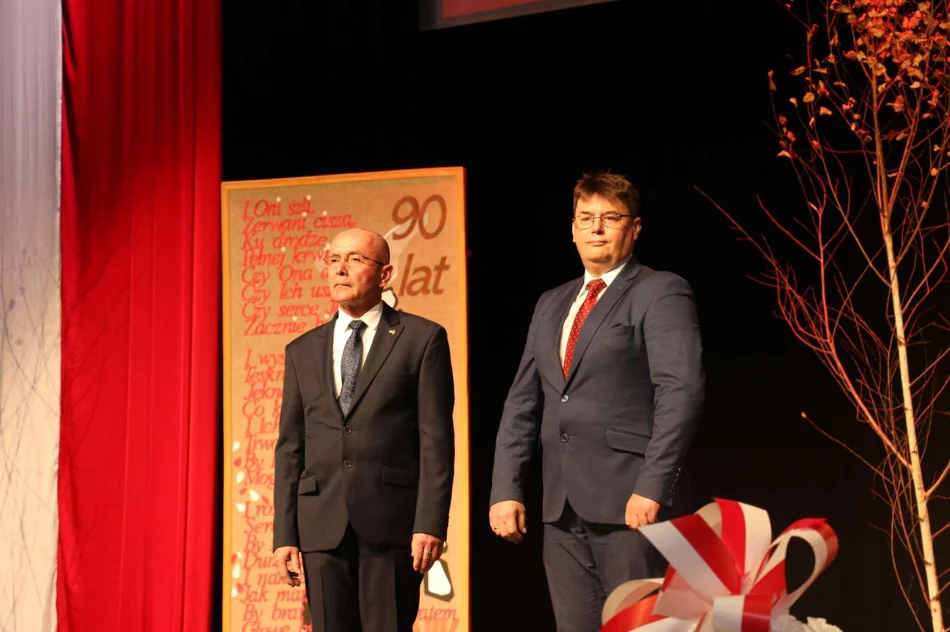 Uroczysta sesja Rady Miasta Limanowa z okazji Święta Niepodległości - zdjęcie 19
