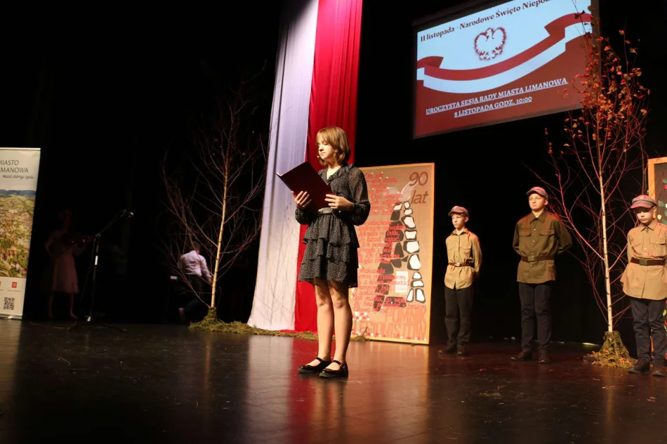 Uroczysta sesja  z okazji 106. rocznicy odzyskania niepodległości - zdjęcie 10