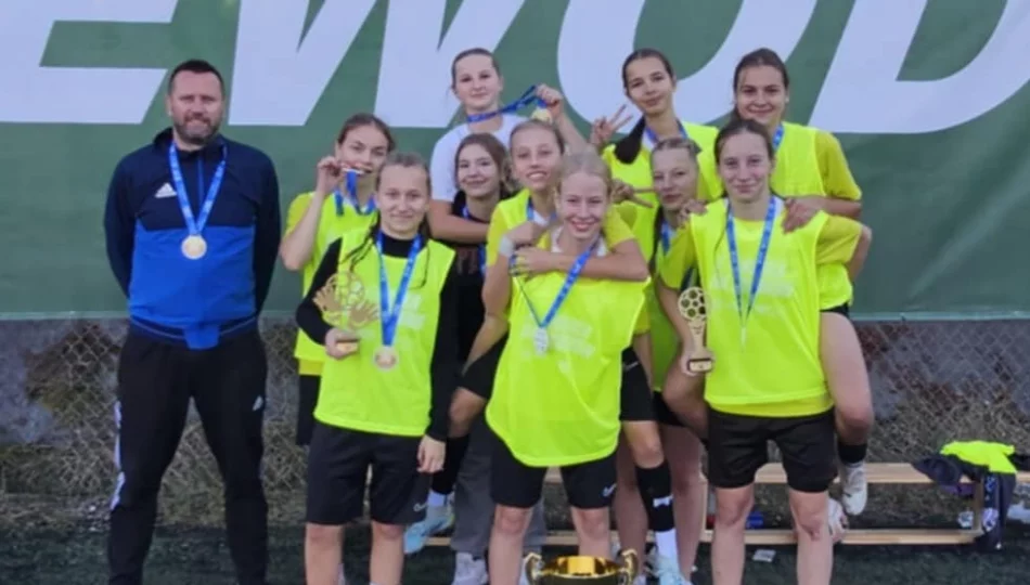 Dziewczyny z Poręby Wielkiej zagrają na Stadionie Narodowym - zdjęcie 1