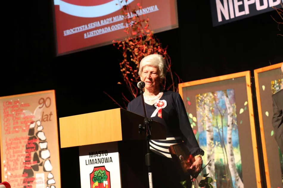 Uroczysta ceremonia wręczenia odznaczeń  - zdjęcie 3