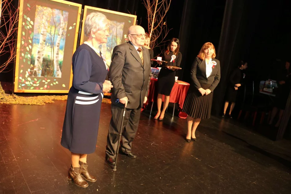 Uroczysta ceremonia wręczenia odznaczeń  - zdjęcie 9