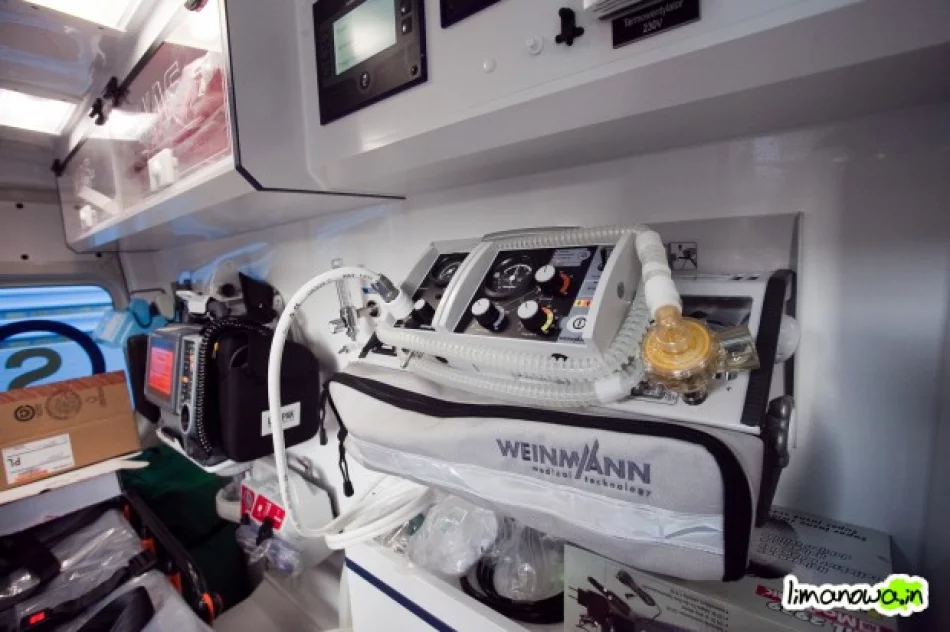 Nowe karetki w limanowskim pogotowiu - zdjęcie 3