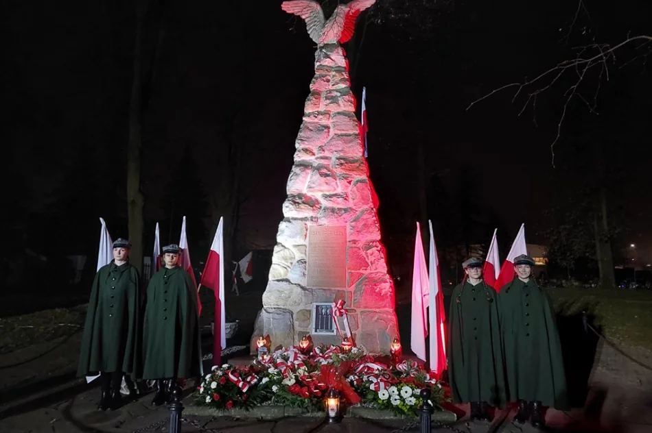 Obchody Święta Niepodległości oraz 90. rocznicy odsłonięcia Pomnika Legionistów - zdjęcie 3