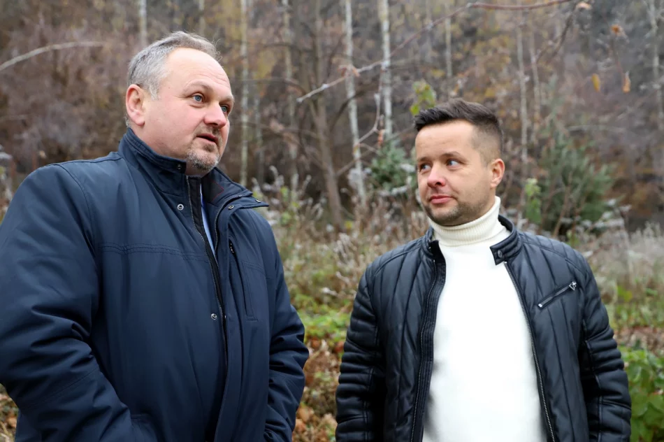 Odnowiono murowaną kapliczkę w Pisarzowej „Podgrabie" - zdjęcie 10