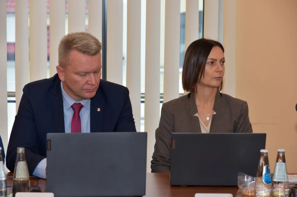 Nowy radny Leszek Lis złożył ślubowanie - zdjęcie 11