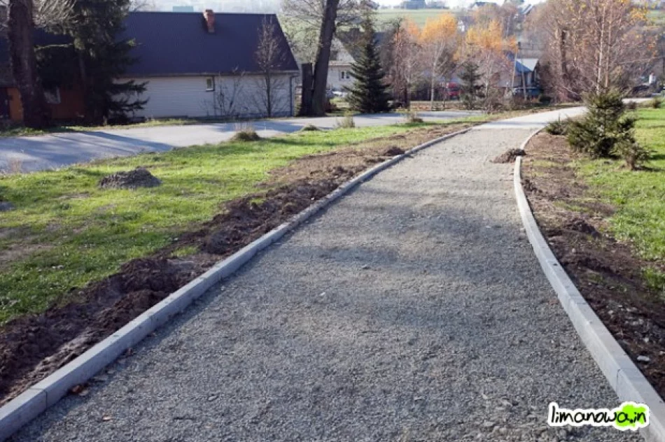 Niekończąca się budowa... - zdjęcie 3