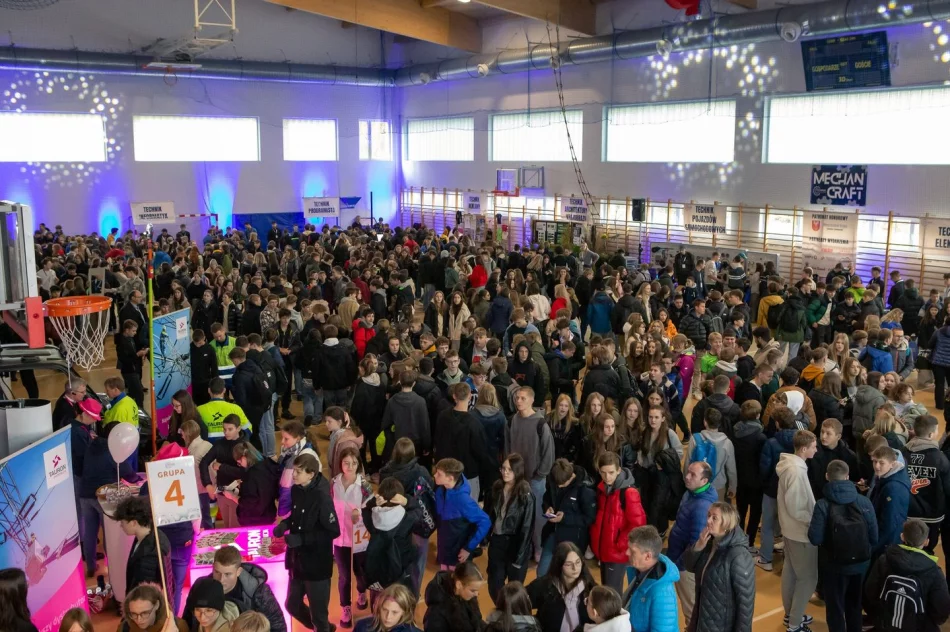 MechanCraft 2024 – Święto Zawodów w limanowskim „Mechaniku” (ZDJĘCIA) - zdjęcie 2