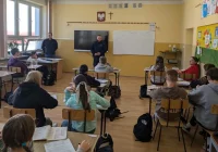 Spotkanie o bezpieczeństwie z policjantem  - zdjęcie główne