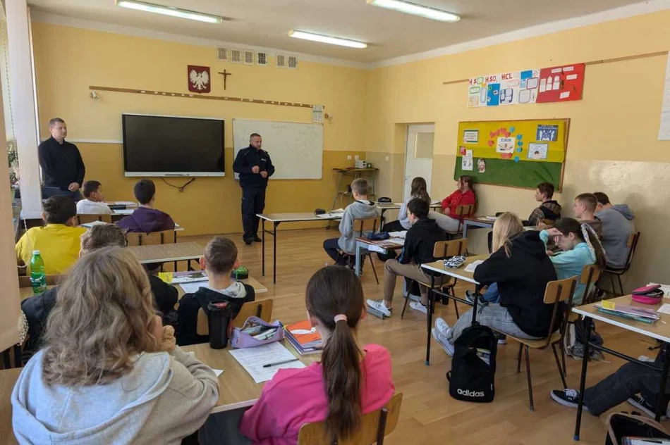 Spotkanie o bezpieczeństwie z policjantem  - zdjęcie 2