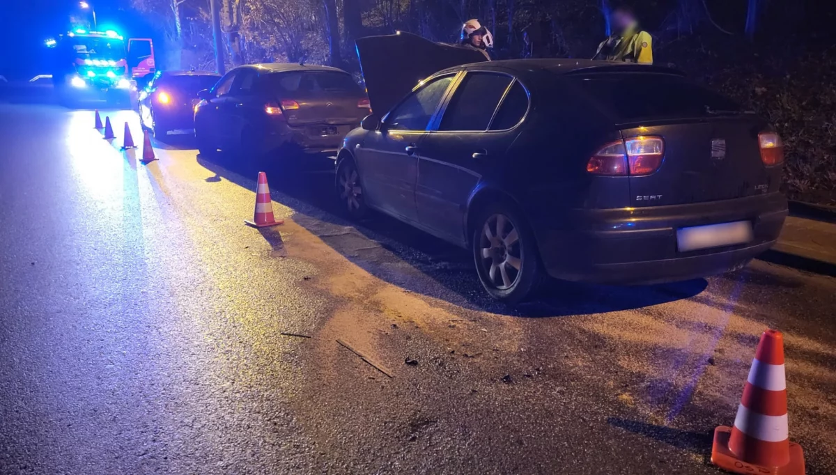 Kolizja trzech samochodów