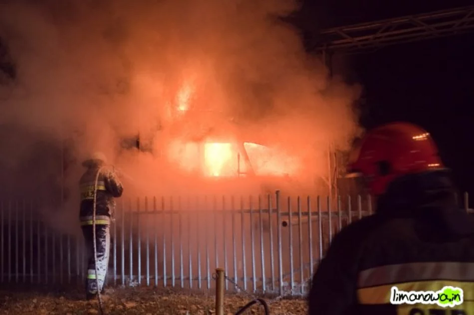 Spłonęła ciężarówka - uratowano kiosk - zdjęcie 4