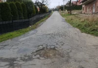 Zniszczona ulica doczeka się remontu - zdjęcie główne
