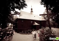 Świątynia na przegnitych belkach - zdjęcie główne