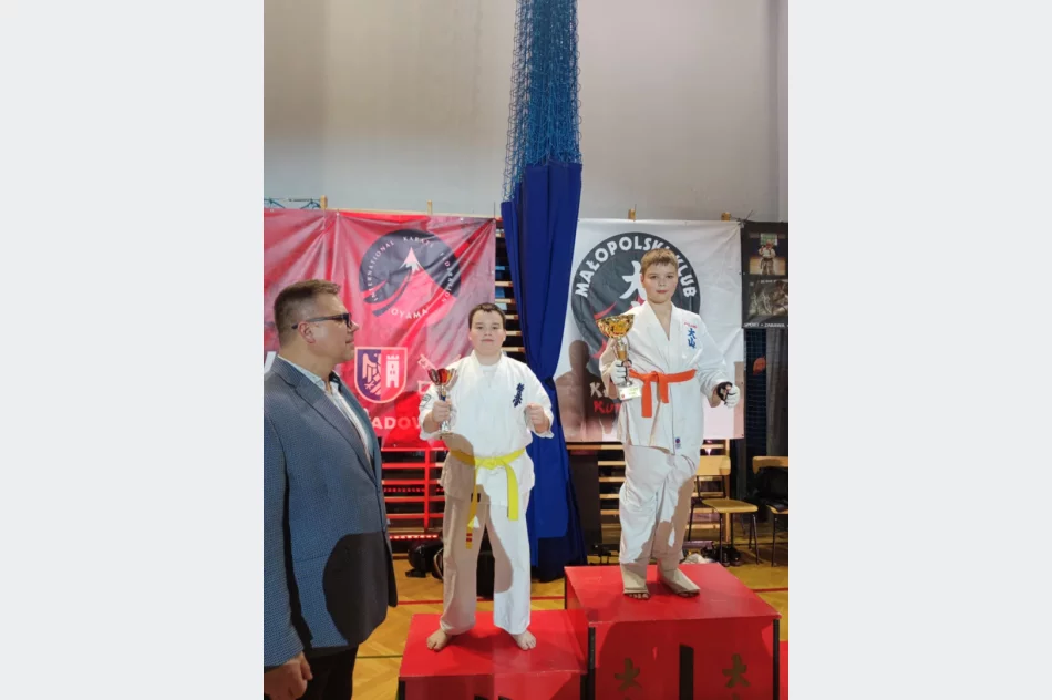 7 medali zdobyli zawodnicy Limanowskiego Klubu Kyokushin Karate na Turnieju Oyama Karate w Wadowicach - zdjęcie 3