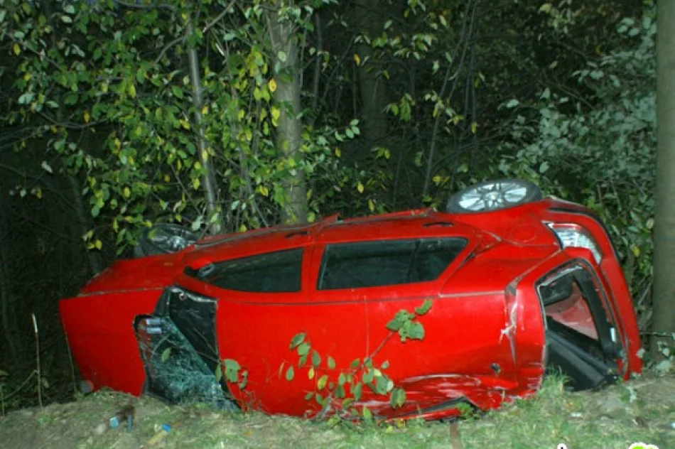 Samochód musieli wyciągać… koparką - zdjęcie 2