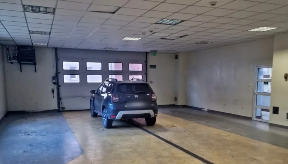 Zablokowała wyjazd karetek, po auto wróciła po 2 godzinach  - zdjęcie 1