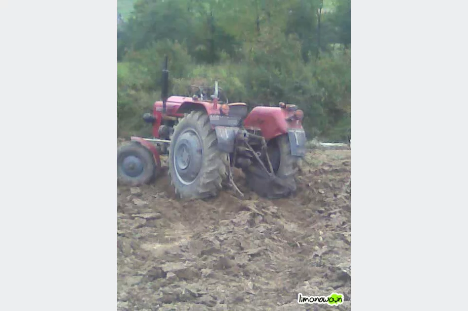 Ciągnik przjechał rolnika - zdjęcie 2