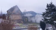 Pożar rozprzestrzenił się na dom - zdjęcie 5