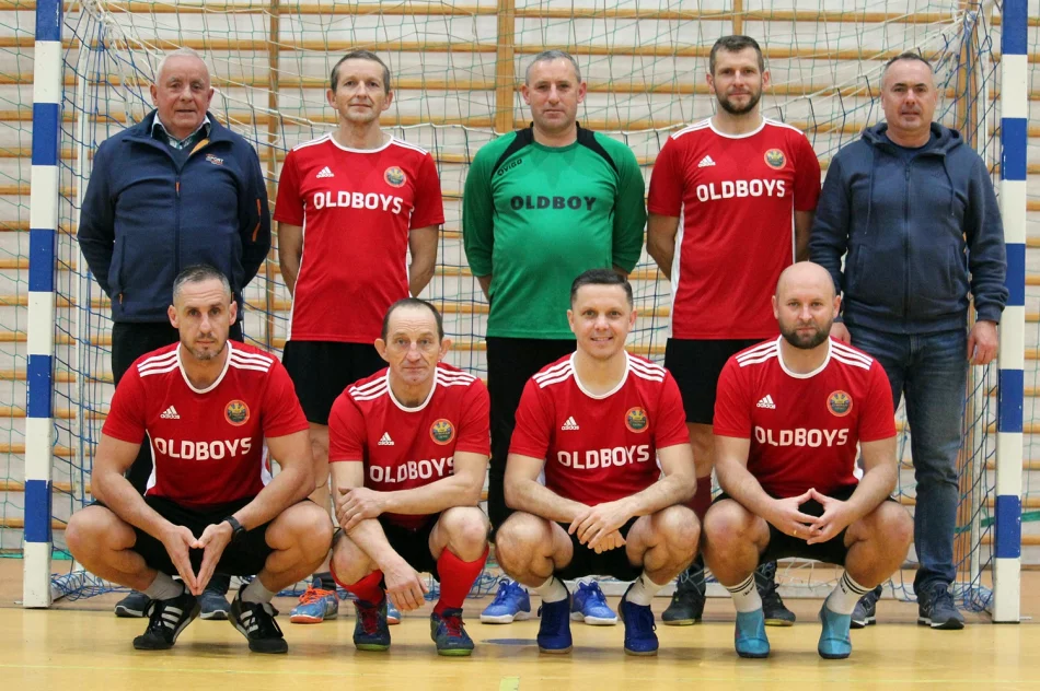 Podsumowanie turnieju oldbojów:  pomoc dla Krystiana - zdjęcie 4
