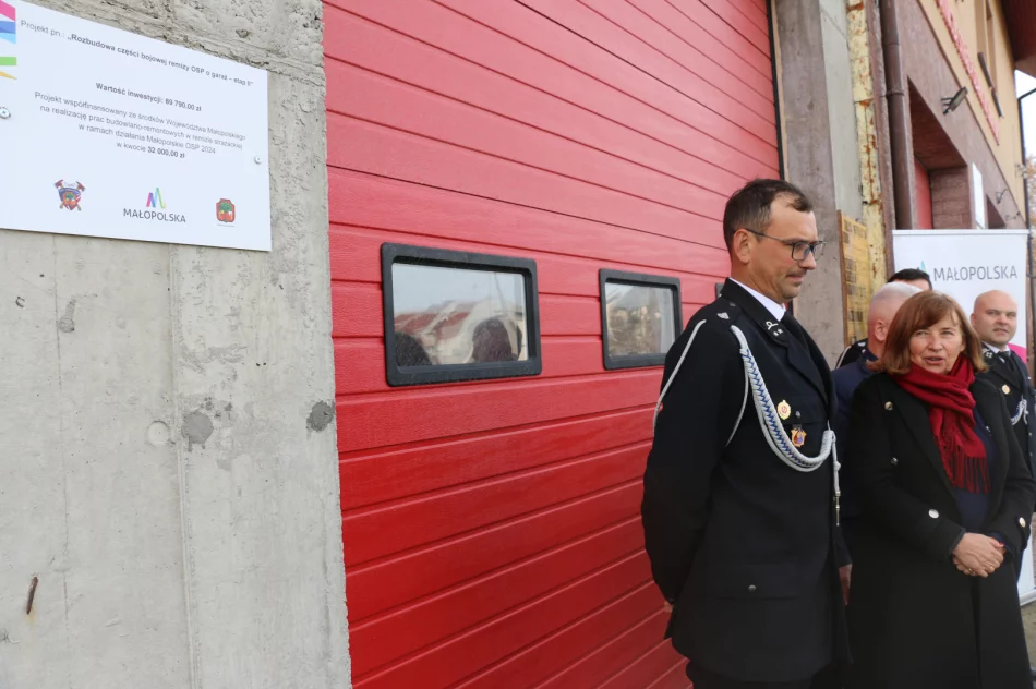 Zakończył się II etap rozbudowy budynku remizy OSP Limanowa, jednostki OSP Limanowa i OSP Łososina Górna z nowym sprzętem ratowniczo-bojowym - zdjęcie 4