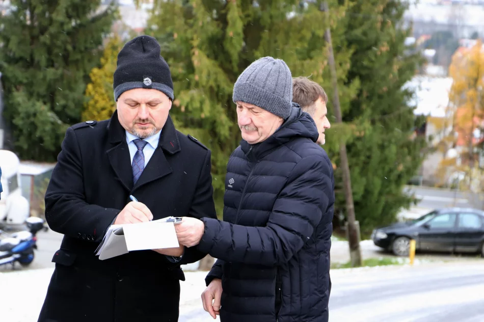 Kolejne wyremontowane odcinki dróg w Mordarce i Męcinie - zdjęcie 3